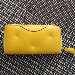 Anya his March wallet yellow